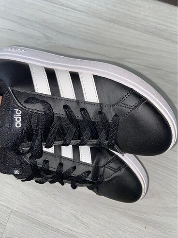 37,5 Beden beyaz Renk Adidas sneaker