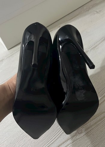 Parlak Siyah Stiletto - Görsel 3