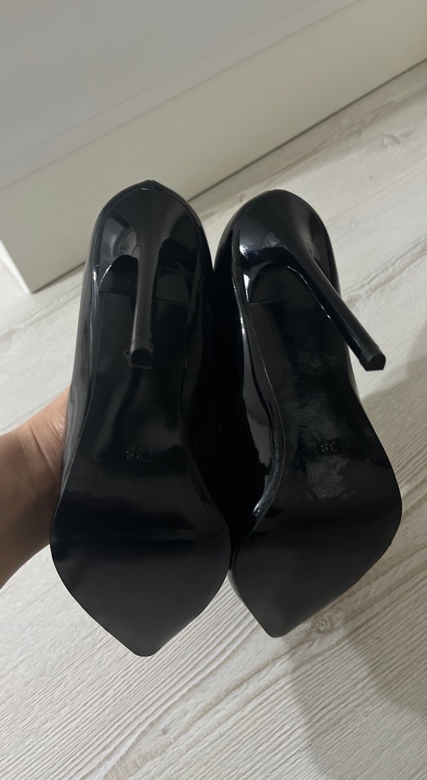 Parlak Siyah Stiletto - Görsel 3