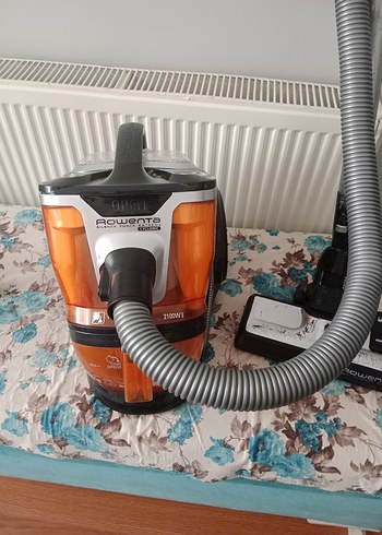 Rowenta Turuncu Toz Torbasız Elektrikli Süpürge