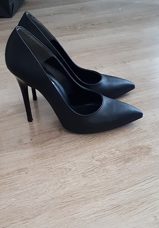 37 Beden siyah stiletto