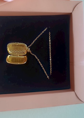 Zincir Detaylı Mini Altın Kolye - Görsel 3