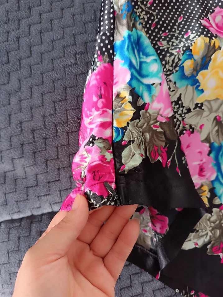 Çiçek Desenli Çok Renkli tek kol üst - Görsel 3