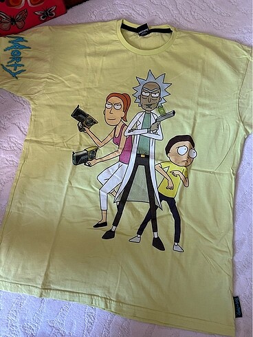rick and morty tişört