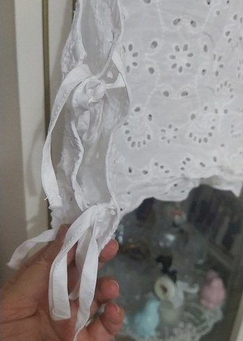 Nakışlı Dantelli Kolsuz Mini Bluz - Görsel 3