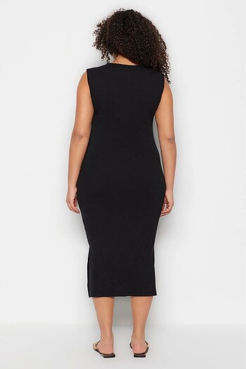 50 Beden Curve Çapraz Cut-Out Detaylı Elbise