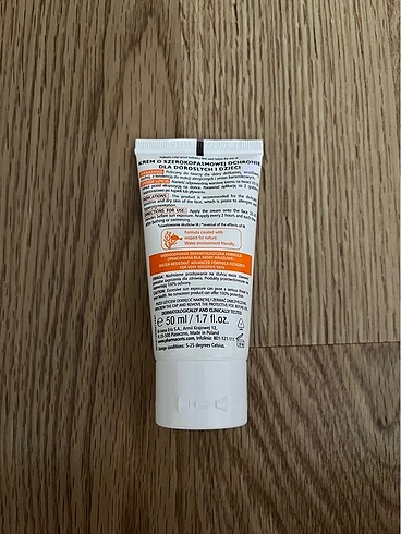  Beden Pharmaceris güneş kremi (50 ml)