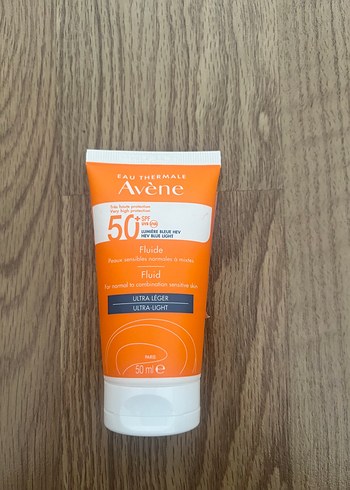 Avène SPF 50 Ultra Hafif Güneş Koruyucu 50ml - Görsel 2