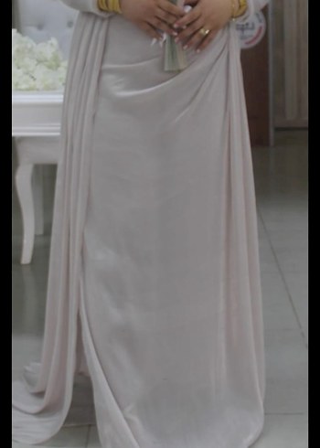 Beyaz Drapeli Uzun Kollu Sade Nişan Elbisesi - Görsel 2