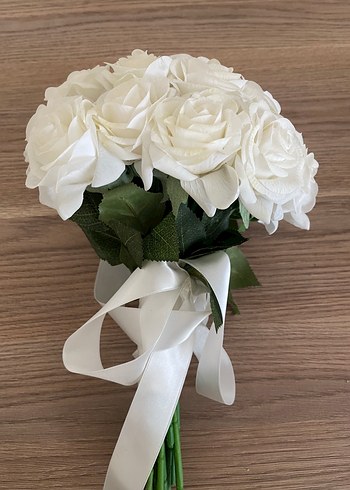 Beden Minimalist Beyaz Düğün Buketi