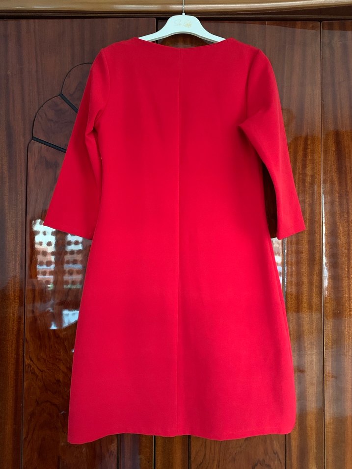 Şık kırmızı elbise - Görsel 2