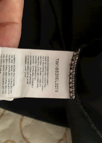 Düğmeli Siyah Elbise - Görsel 4