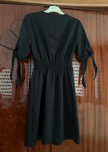 Düğmeli Siyah Elbise - Görsel 2