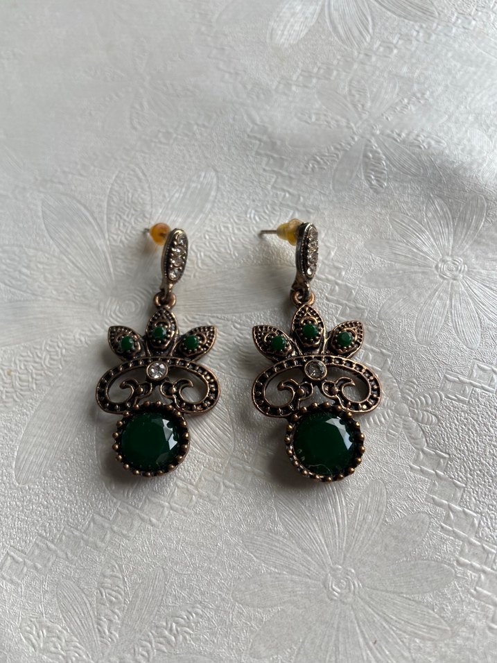 Uzun Yeşil Boncuklu Bohem Küpeler - Görsel 2