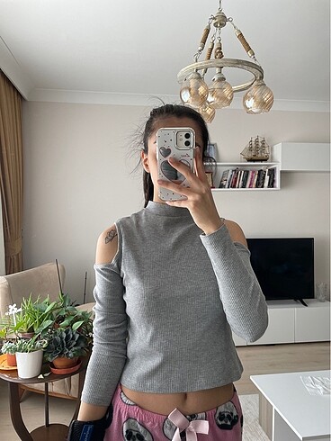 H&M Omuz dekolteli bluz
