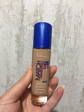 Rimmel London Fondöten