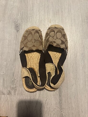 35 Beden Coach Sandalet