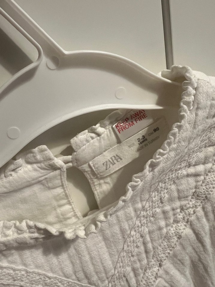 Kız Çocuk Beyaz Fırfırlı Keten Gömlek - Görsel 2