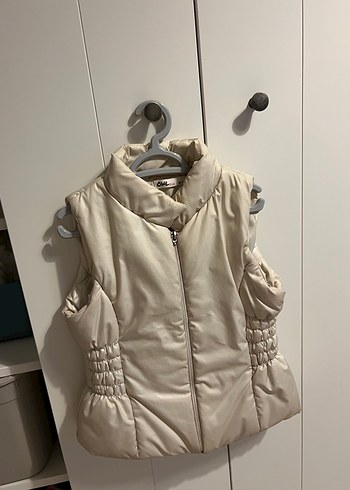 Beyaz Kürk Detaylı Kısa Kadın Yelek - Görsel 2