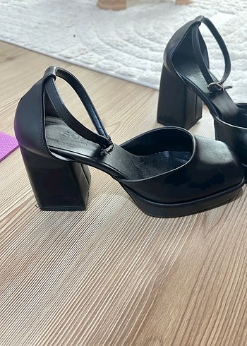 Tokalı Siyah Kadın Platform Topuklu Ayakkabı - Görsel 3