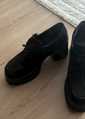 Siyah Süet Platform Topuklu Gotik Kadın Ayakkabı - Görsel 2