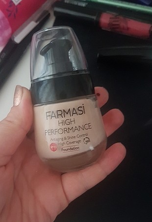 farmasi high performance fondoten