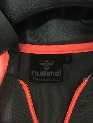 s Beden Hummel hırka