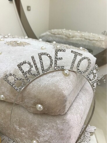 Bride To Be Tacı