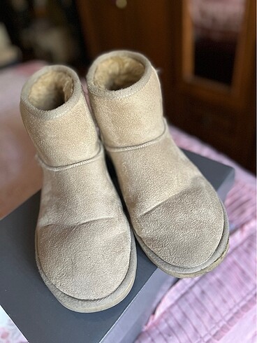 40 Beden Ugg bot