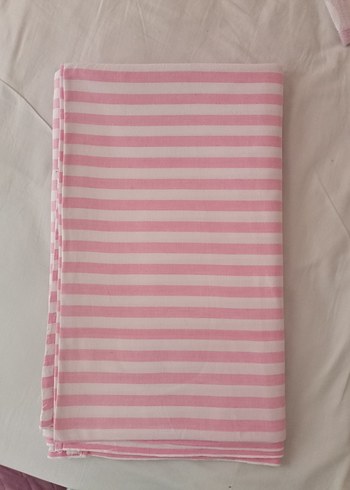 Pembe Çizgili Çarşaf