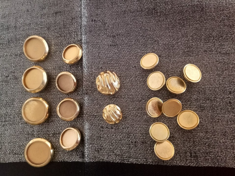 Altın Renkli Kadın Düğmeleri - Vintage - Görsel 2