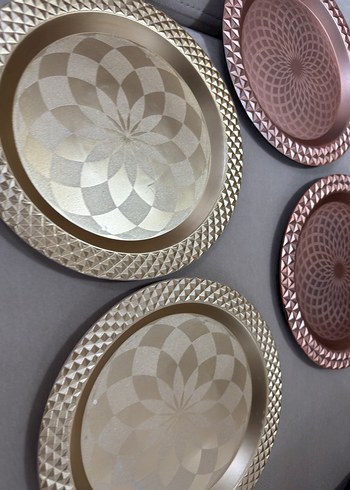 Çok Renkli Dekoratif Metal Tabak Seti - Görsel 3