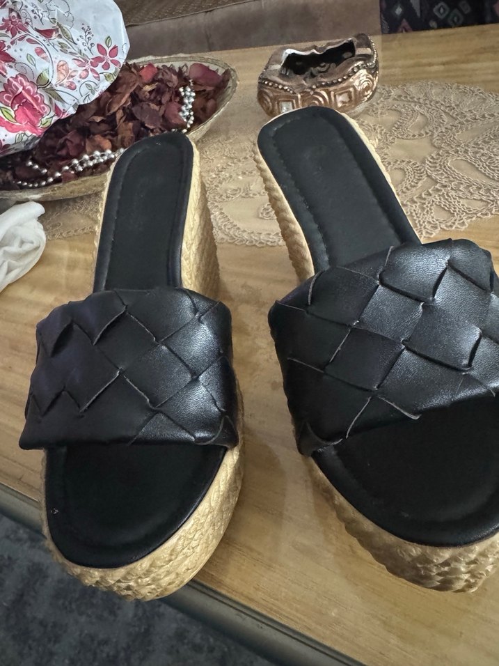 Siyah Örgü Bantlı Dolgu Topuklu Terlik - Görsel 2