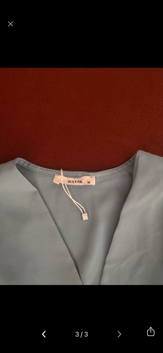 V Yakalı Kemerli Kadın Bluz - Görsel 3