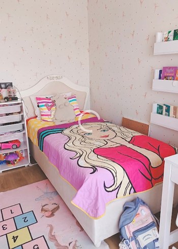 Özdilek Taç Barbie desenli yatak örtüsü