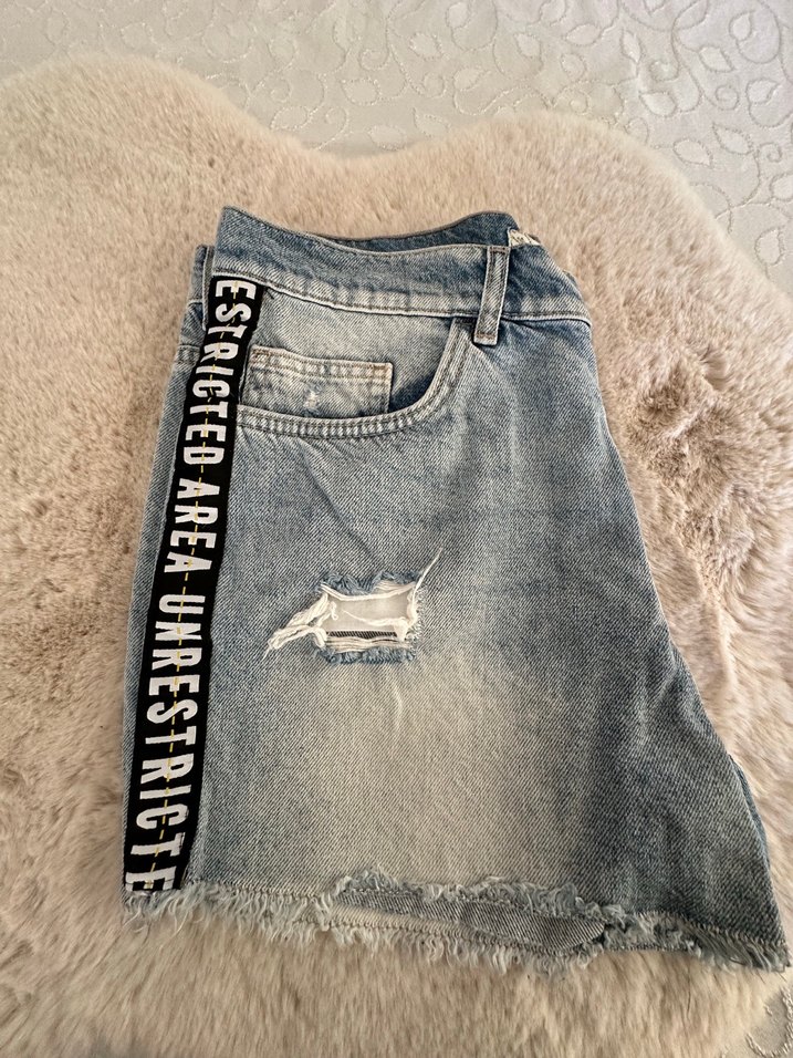 Mavi  Nakışlı Kadın Mini Kot Şort - Görsel 2