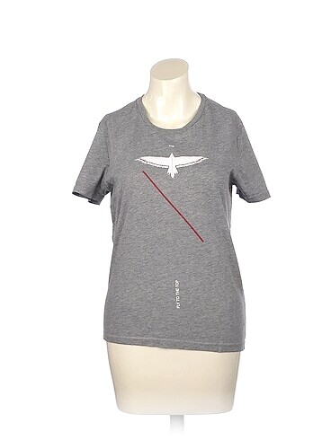 Mavi T-shirt %70 İndirimli.