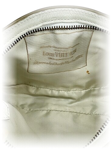  Beden Louis Vuitton Çapraz Çanta %70 İndirimli.
