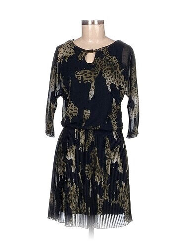 Batik Kısa Elbise %70 İndirimli.