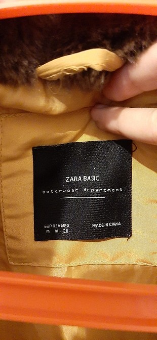 m Beden kahverengi Renk Zara mont kürk detaylı gizli şapkalı.