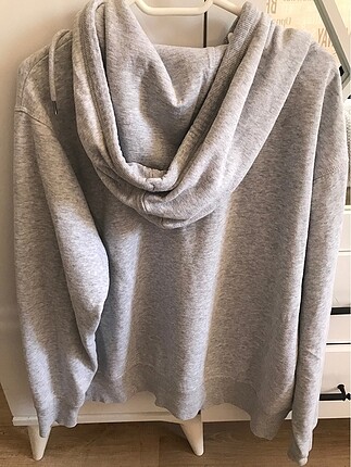 l Beden h&m gri üst