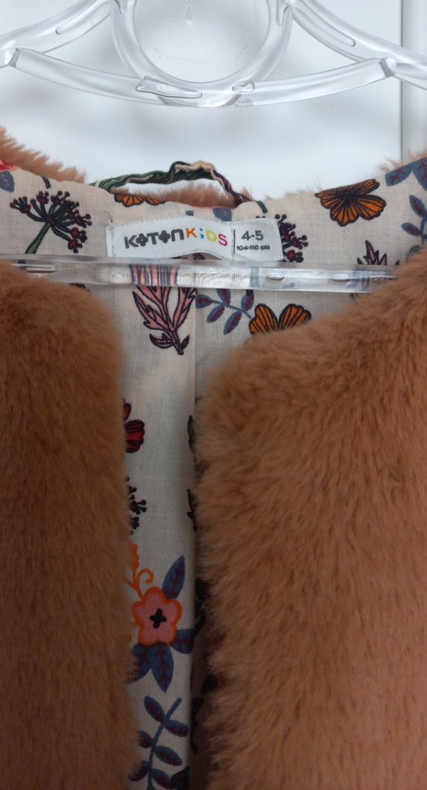 Kız Çocuk Kahverengi Kürklü Yelek - Görsel 3