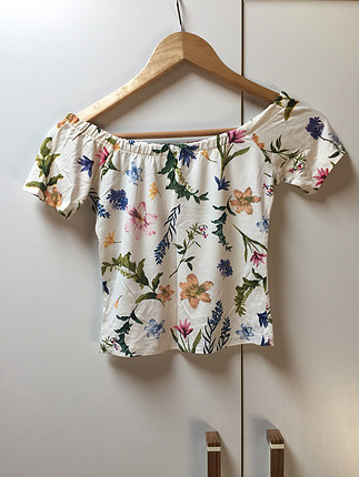 Bershka omuzları düşük bluz