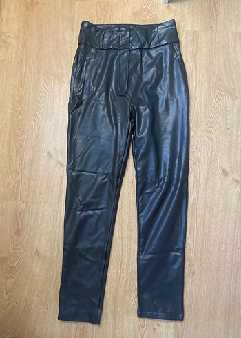 Koyu yeşil deri pantolon - Görsel 2