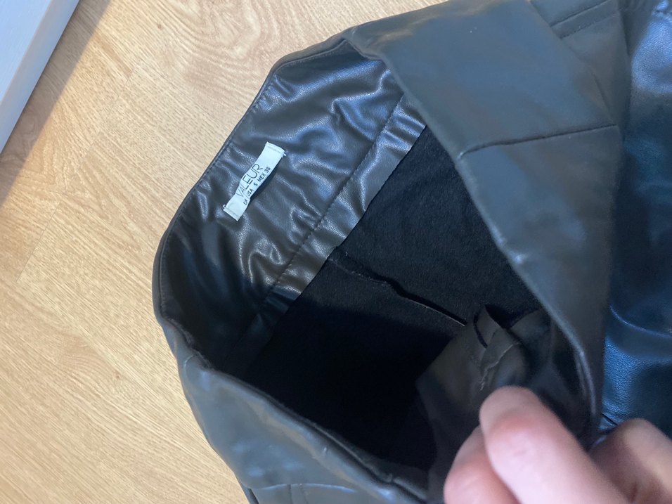 Koyu yeşil deri pantolon - Görsel 4