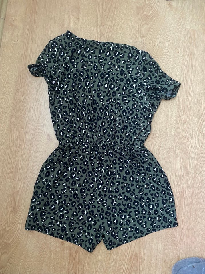 Kısa kollu tulum - Görsel 3