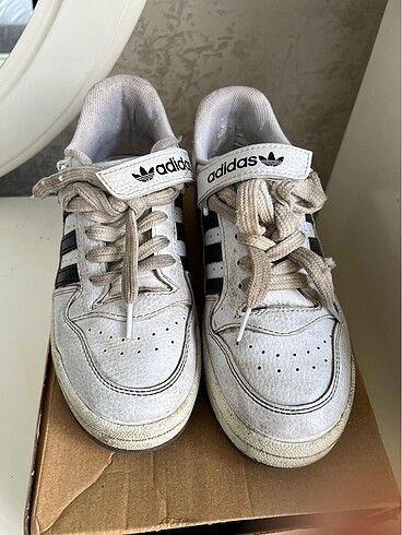 Adidas spor ayakkabı