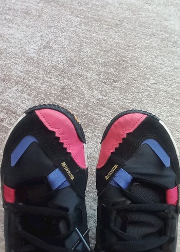 Desenli Çok Renkli Basketbol Ayakkabısı - Görsel 8