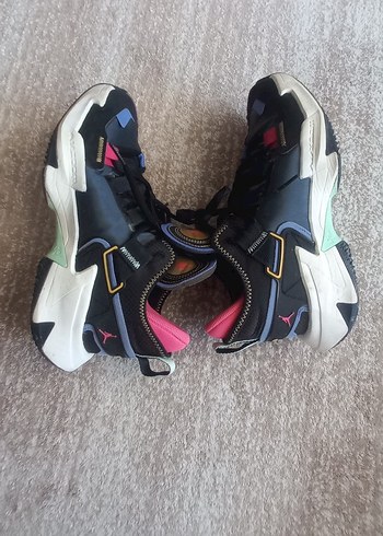 Desenli Çok Renkli Basketbol Ayakkabısı - Görsel 3