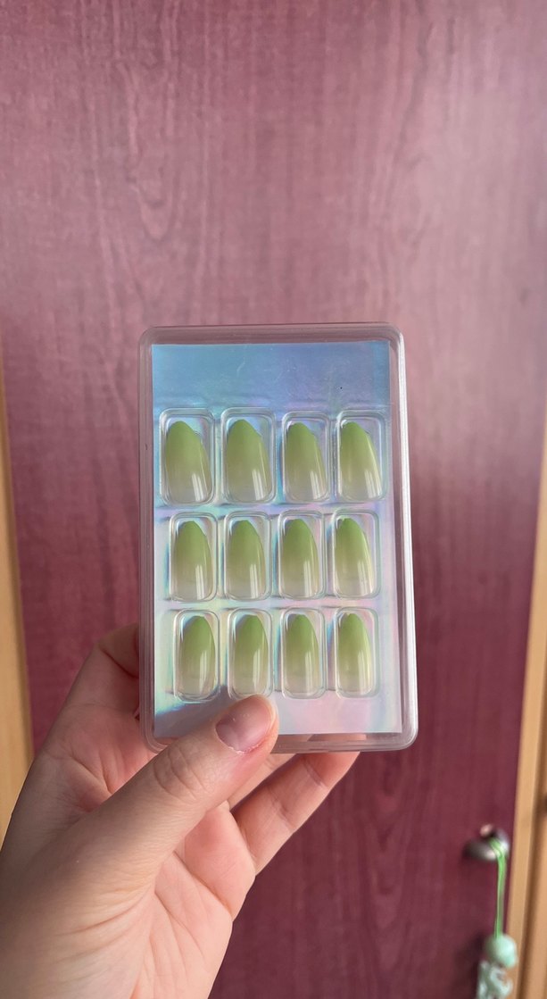 Pastel Yeşil Takma Tırnak Seti - Görsel 2